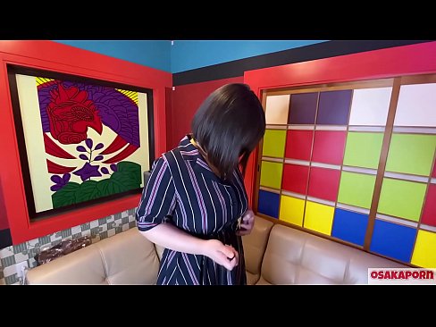 ❤️ جاپاني پياري وڏي سيني سان گڏ جنسي رانديڪن سان مشت زني ڪري ٿي ۽ هڪ orgasm آهي. هوءَ هڪ انٽرويو ۾ پنهنجي ڀوائتي تجربي بابت ڳالهائي ٿي. وڏيون چوڙيون ۽ وارن واري بلت زور سان روئي رهي آهي. اوساڪاپورن جنس